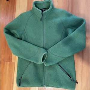 Ibex heavyweight zip front jacket. Size M. Green